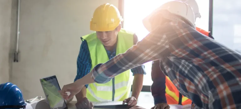 ช่างก่อสร้างยุคใหม่ มาพร้อมกับเทคโนโลยีที่ทันสมัย