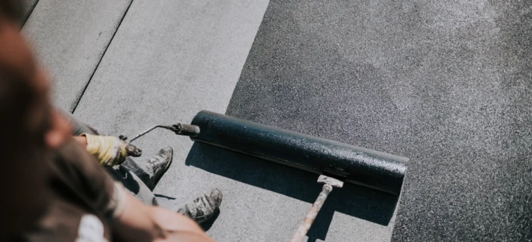 วัสดุกันซึมหลังคามีกี่ประเภท เลือกแบบไหนให้เหมาะกับบ้านคุณ